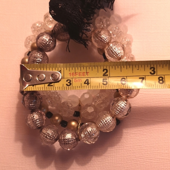 Beaded stacking bracelet with bow 🧱🔥 - Picture 5 of 5